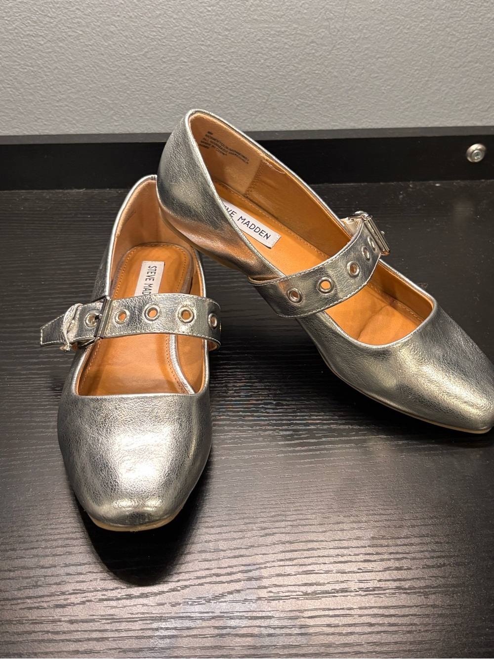 Steve Madden Metallic Silver Mary Jane Flats with Buckle Strap